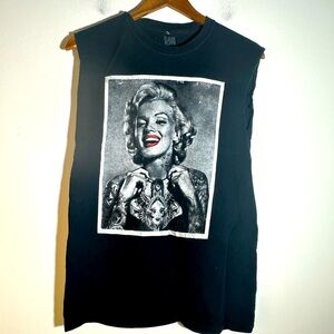 Black Graphic Sleeveless Top